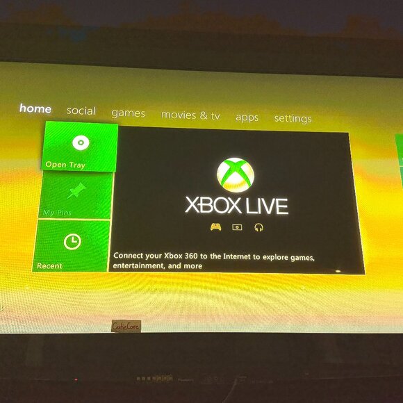 Xbox 360 Slim 250GB Console Bundle + 2 Wireless Controllers + Accessories TESTED - Picture 10 of 10